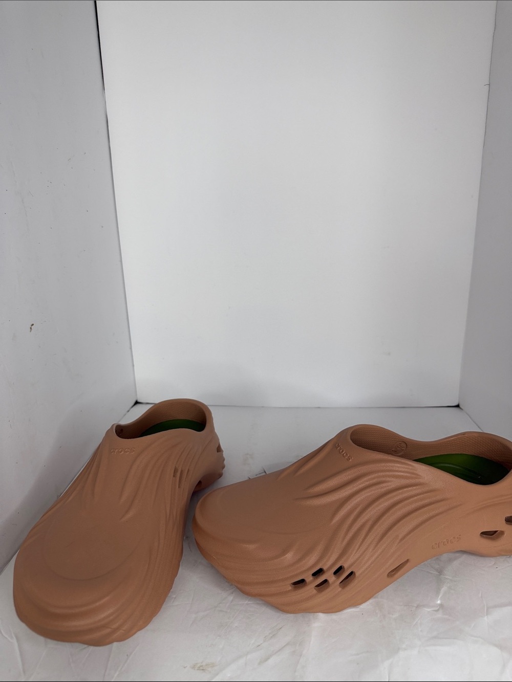 Crocs Echo Wave Clog Sand Green Unisex Slip On Shoes Size M10/W12 NWT